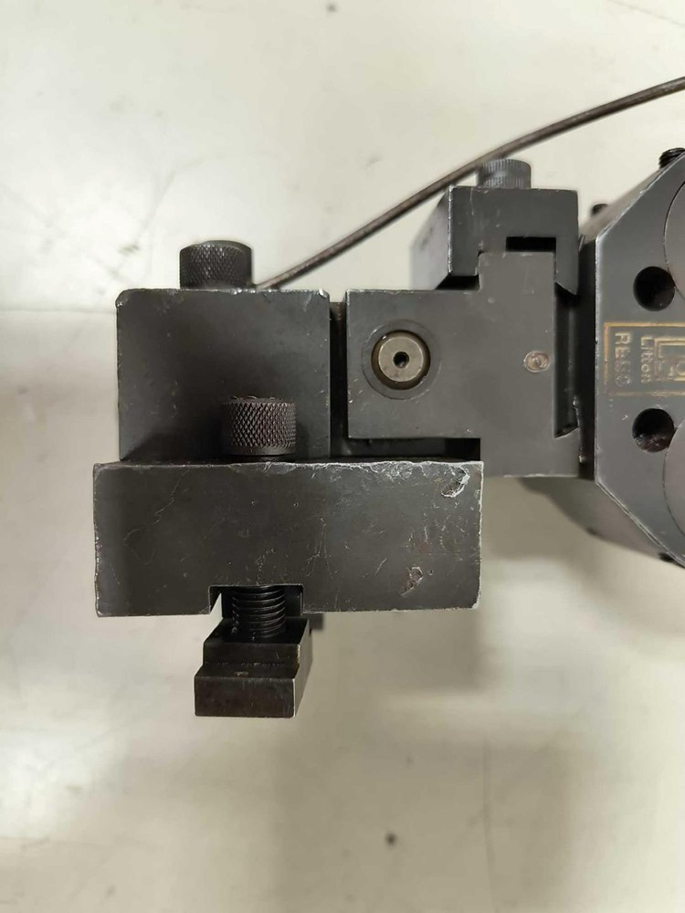 Reed B8 Thread Rolling Head Attachment with Assorted Thread Roll Dies B&S