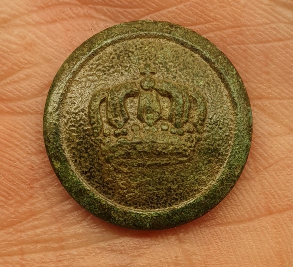 Nice Old Original WW1 German Prussian Imperial Army Uniform Button with Crown