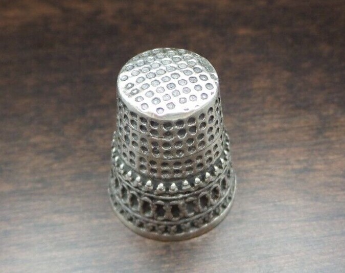 Ornate Vintage Solid Sterling Silver Thimble