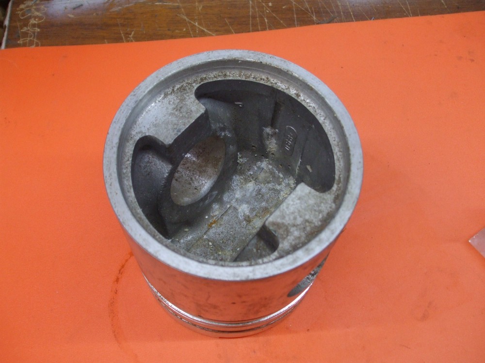 KORODY COLYER N3051554 piston Huge Piston unknown ,