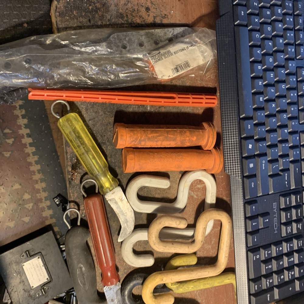 LOT OF LINESMAN TOOLS