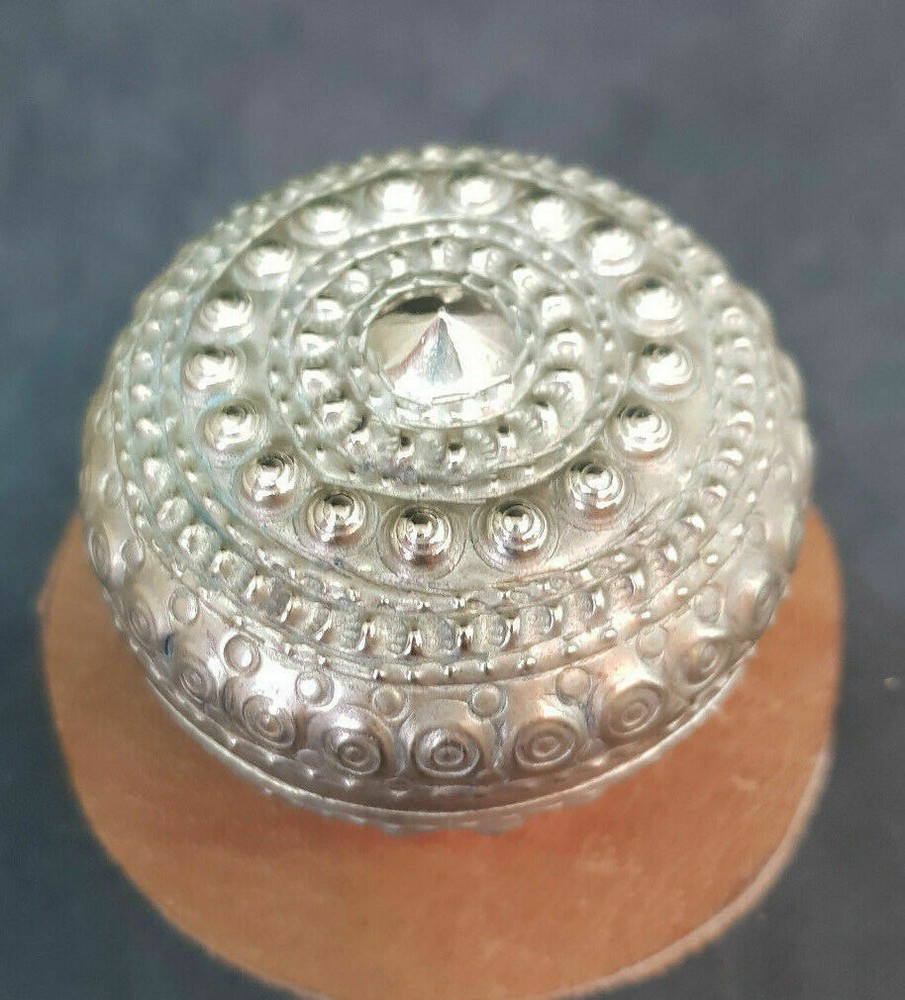 ANTIQUE BEAUTIFUL CHINESE EXPORT SOLID SILVER BETEL BOX 34.5 G. /D047