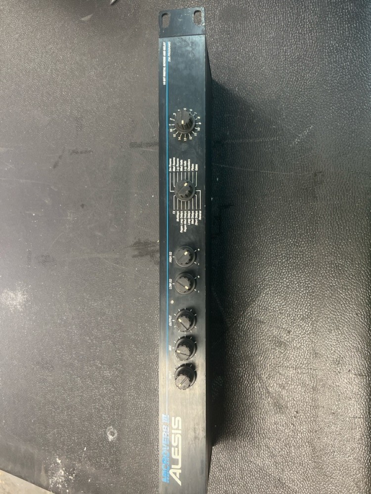 ALESIS MICROVERB 3 (PD7015528)