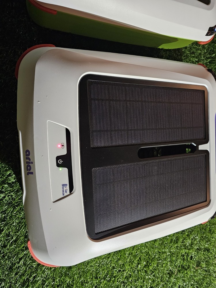 ARIEL by Solar Breeze Robotic Pool Skimmer