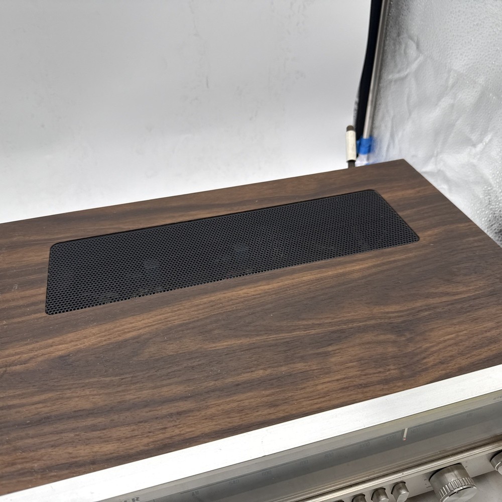 Fisher Studio-Standard RS-1015 AM/FM Stereo Receiver -