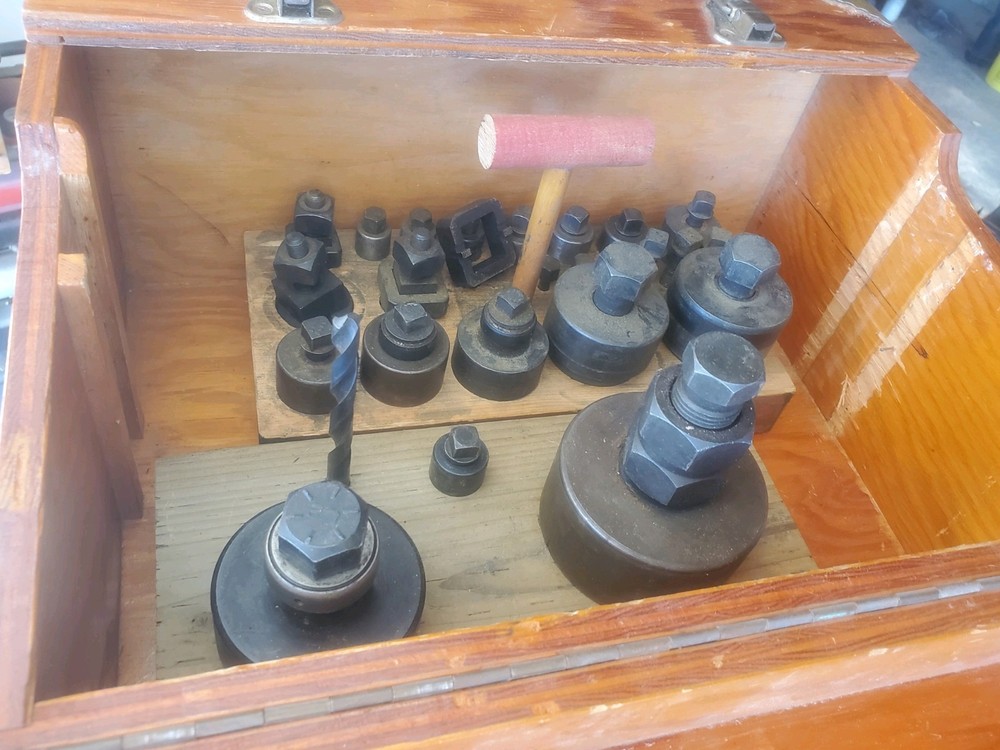 greenlee knockout set 25 Pieces