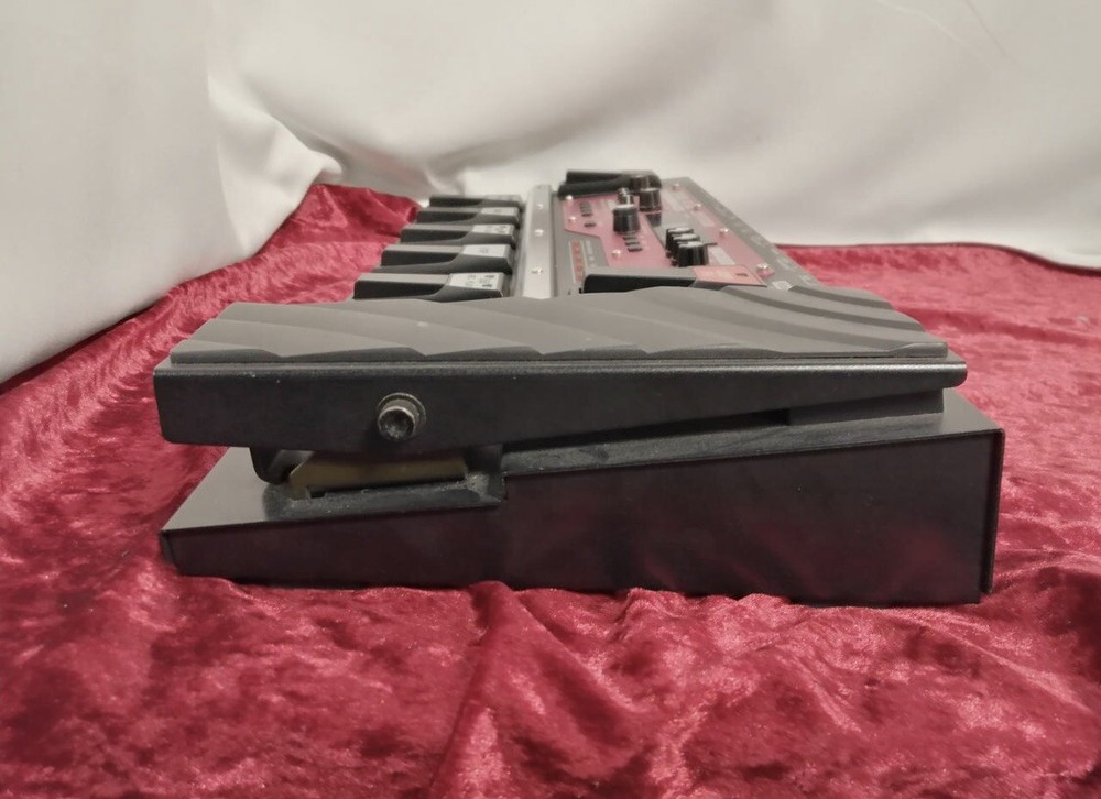 Boss RC-300 Loop Station Guitar multi-effects pedal Test Completed