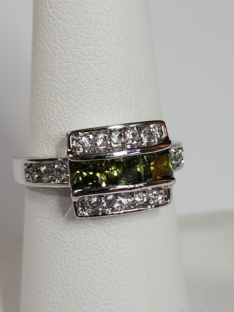 Silver Color Ring w/ Square Cut Lt. Green SIZE 6 3/4