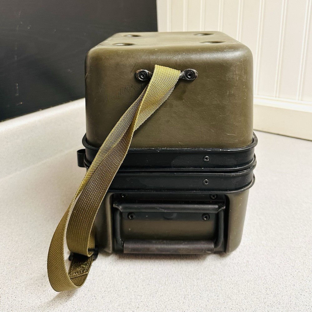 U.S. G.I LOCKING TRANSIT HARD CASE