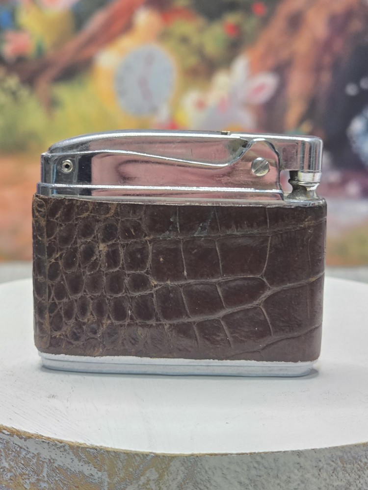 Vintage RONSON ADONIS Push Down Lighter