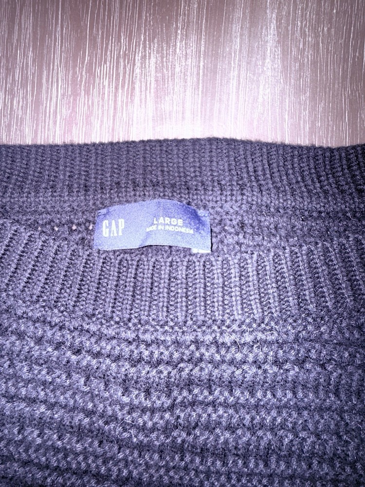 Ladies Black Gap Sweater Size Large