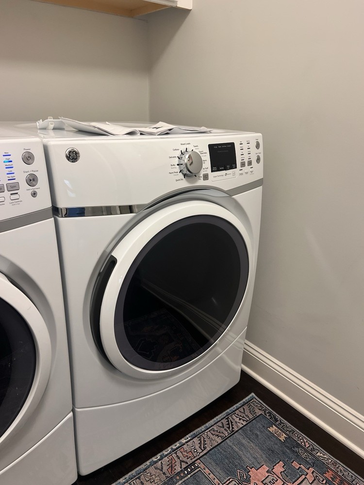 GE Front-Loading Electric Washer & Dryer Set White Steam Technology