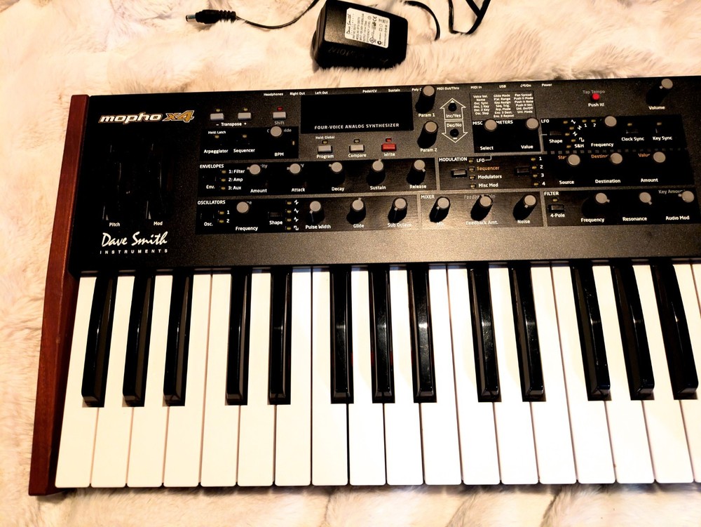 Dave Smith Mopho x4 DSI Analog Poly Synth Keyboard Curtis Filter Wood Sides
