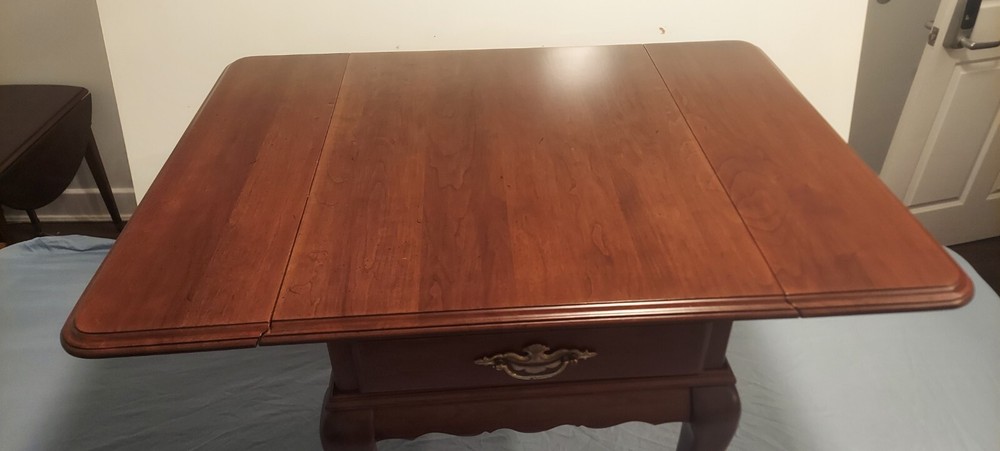 Ethan Allen Solid Cherry Queen Anne Style Drop Leaf Side Table w/Drawer vintage