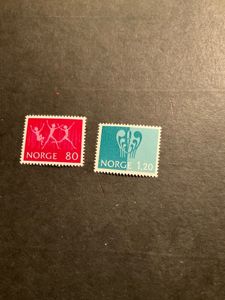 Norway Scott #594-5 never hinged