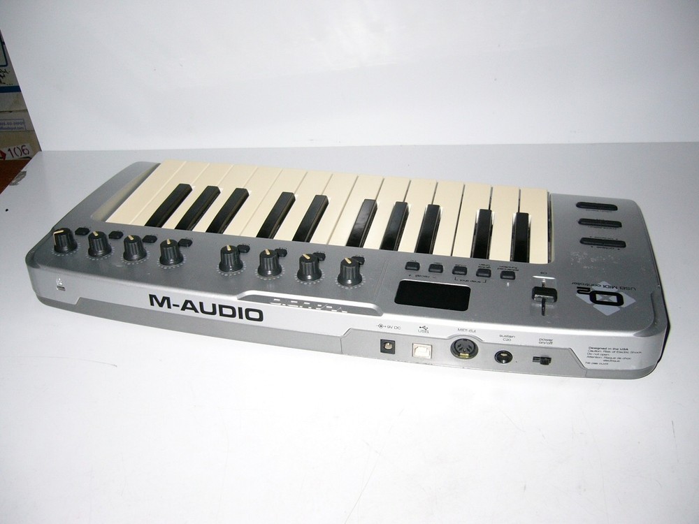 m-audio O2 MIDI keyboard controller