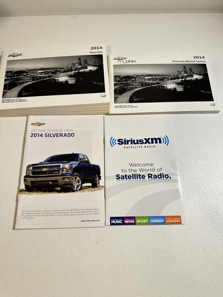2014 Chevrolet Silverado Owner's Manual Set