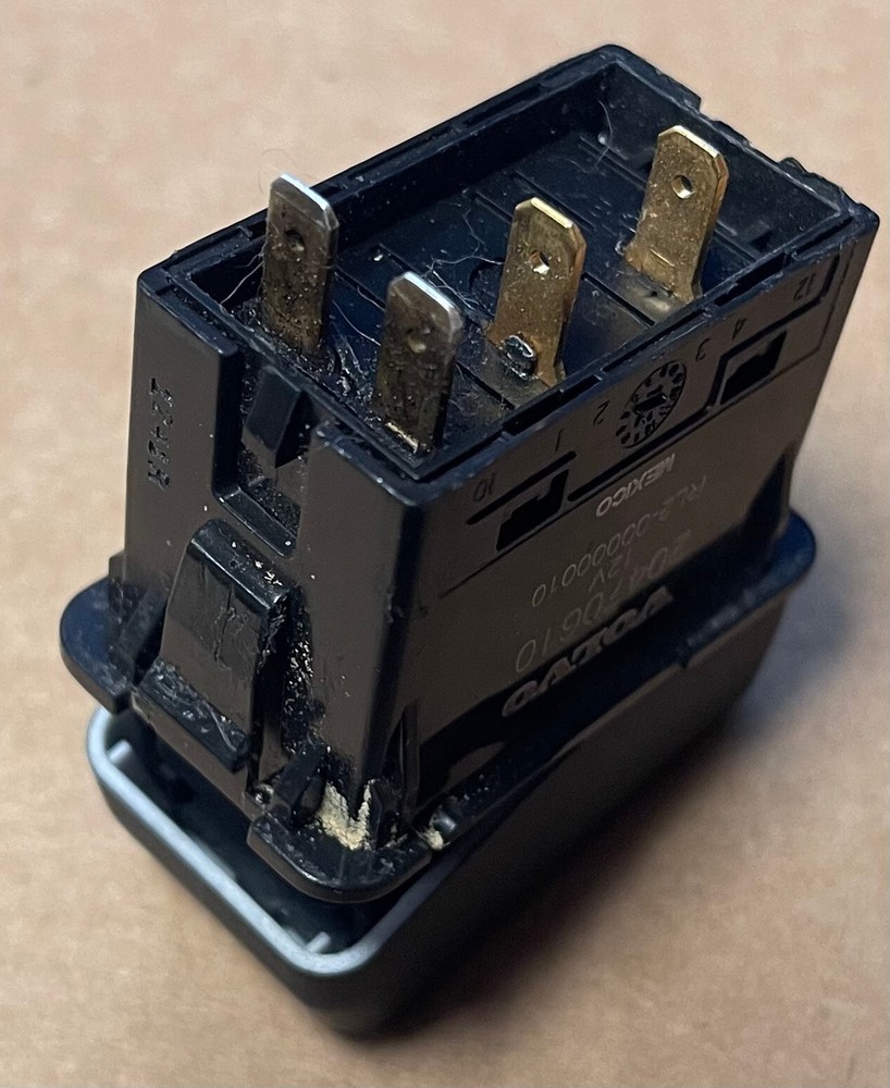 VOLVO Traction Control Rocker Switch 20470610