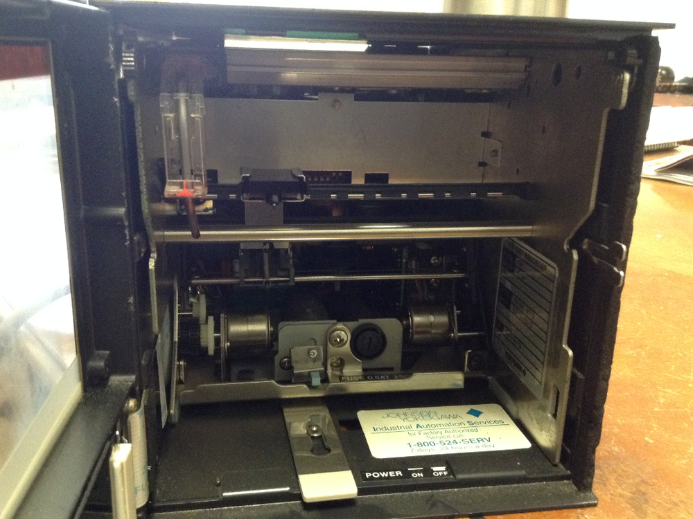 Yokogawa - Model: 4262 - uR 100T - Chart Recorder