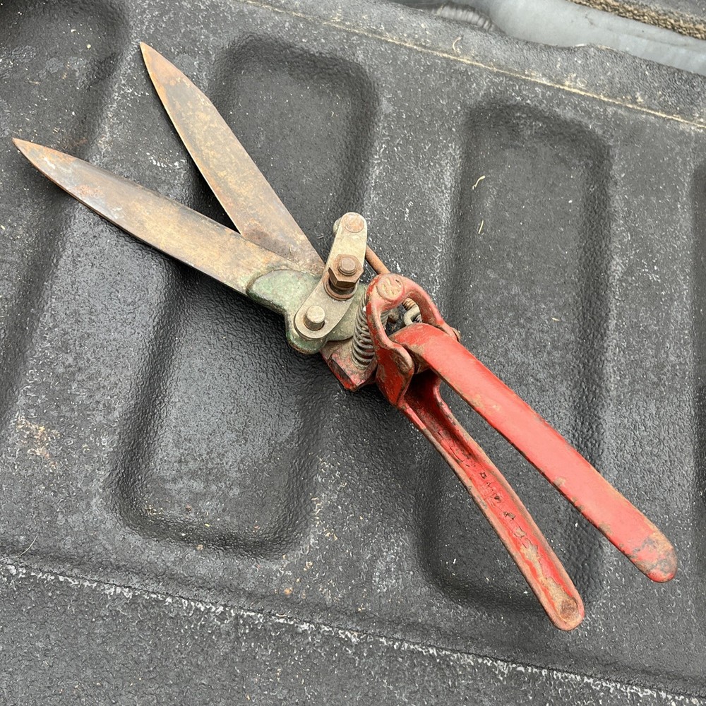 Vintage Garden, Grass Clippers, Shears