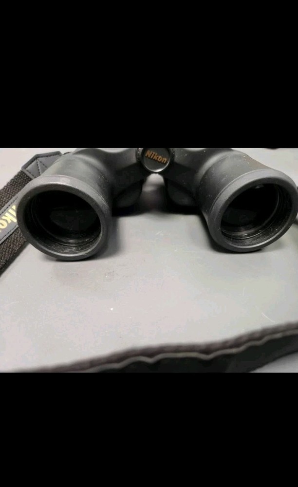 Nikon Aculon A211 8x42 Binoculars