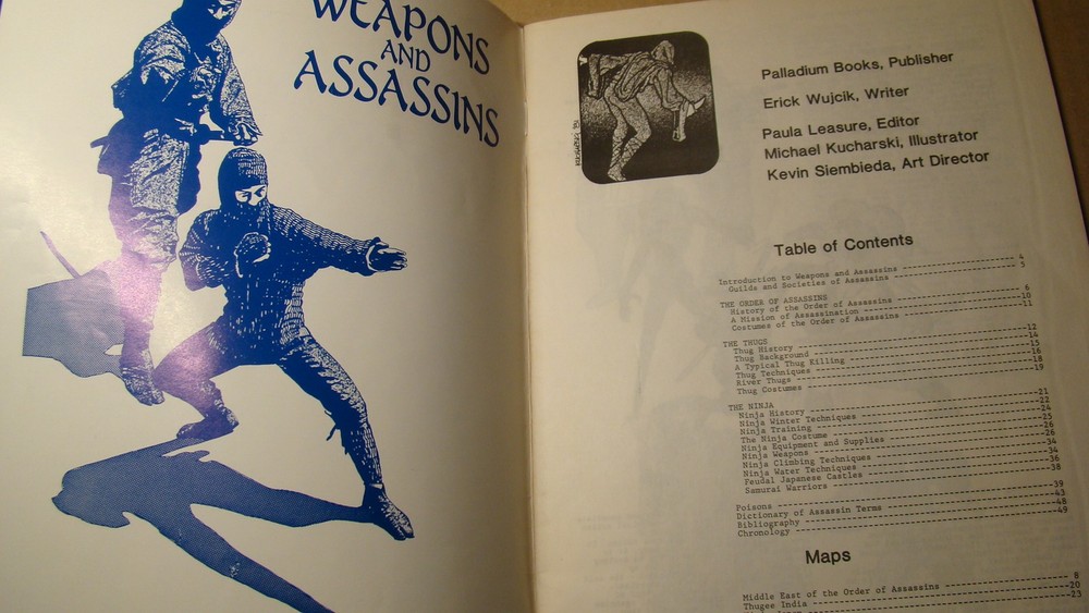 PALLADIUM BOOK - WEAPONS AND ASSASSINS *SOLID COPY* DUNGEONS DRAGONS 1983