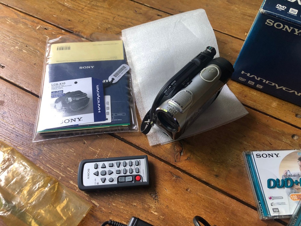 Sony Handycam DCR-DVD306E Camcorder