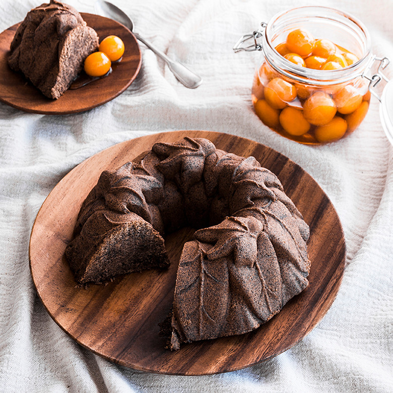 Nordic Ware Harvest Leaves Bundt®