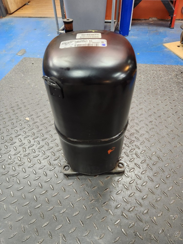 NEW!! TECUMSEH AG144UT-001-J7 COMPRESSOR