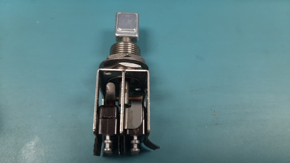 13AT401-T2 Honeywell Micro Switch Switch Toggle Switch