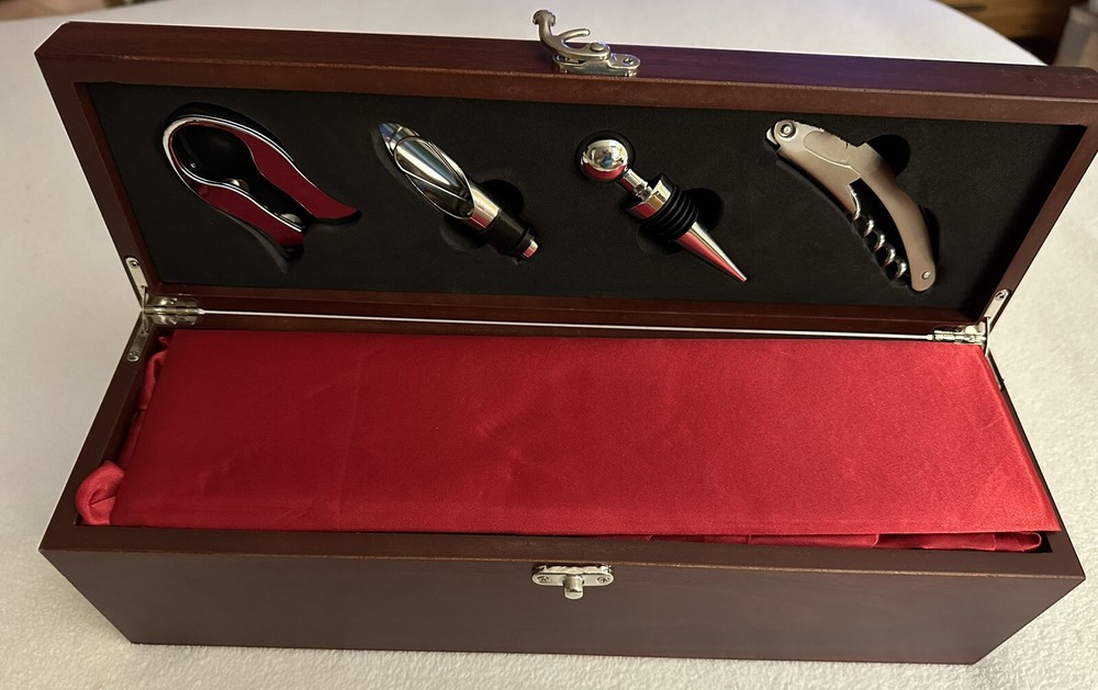Wine Bottle Presentation Gift Box w/ 4-piece Accessory Set NEW