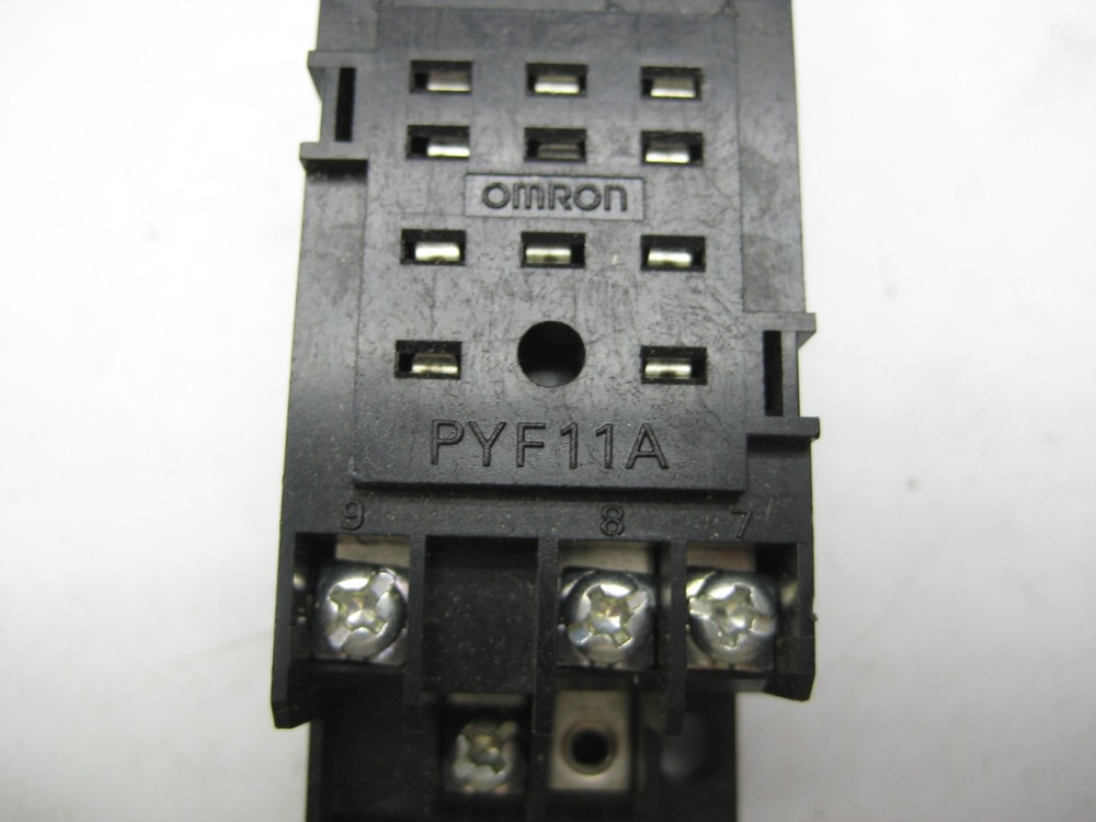 OMRON PYF11A RELAY BASE NSNP