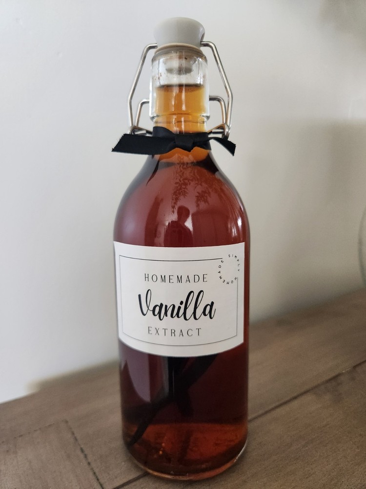 Vanilla Extract - Homemade for Baking and Candymaking