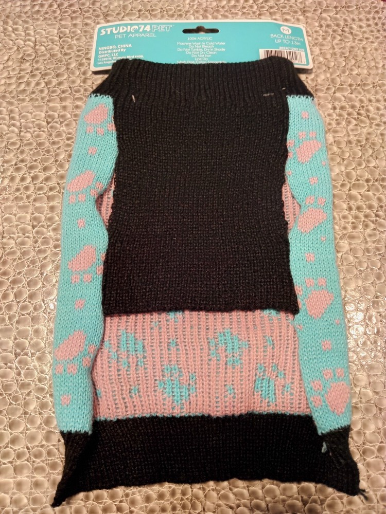 2 Pet Knitted Winter Sweaters (MEDIUM)