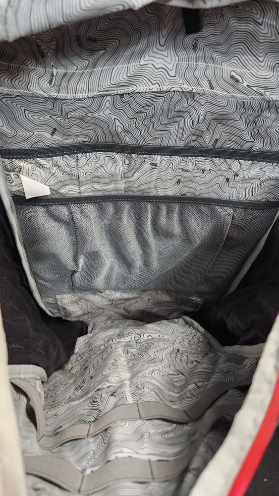 3V Gear Backpack Soverign 50 L Redline Backpack - EUC