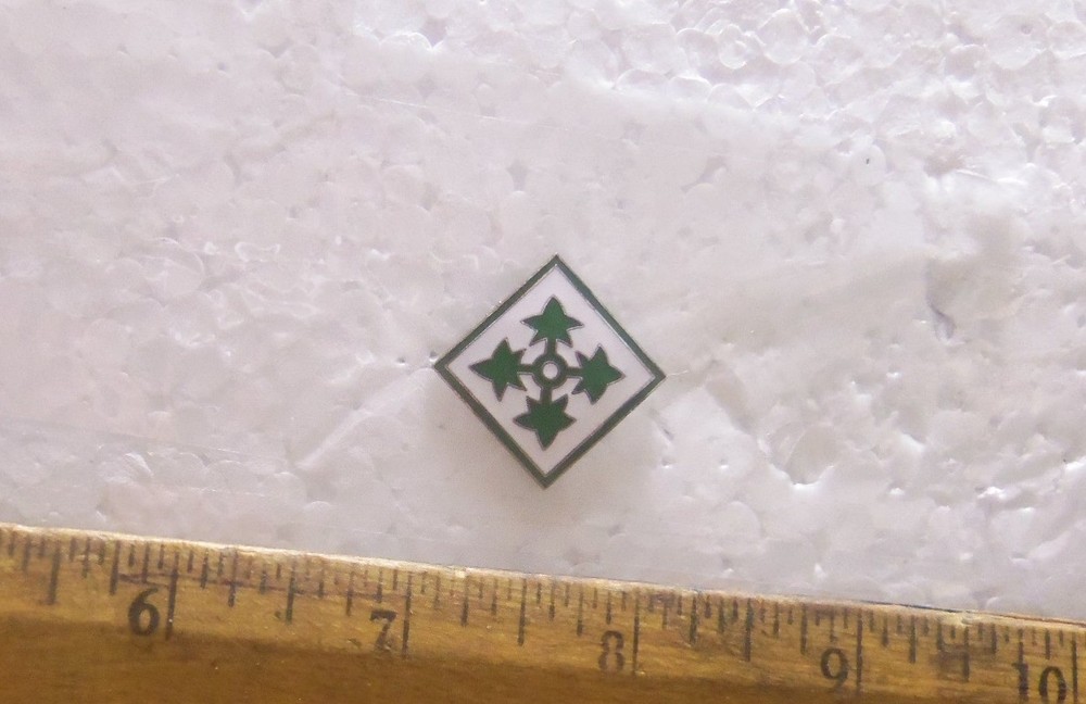US Army - 4th Infantry Division Pin