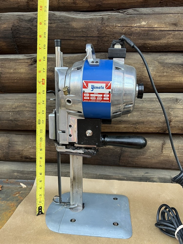 Yamata CZD-3 Fabric Cutting Machine