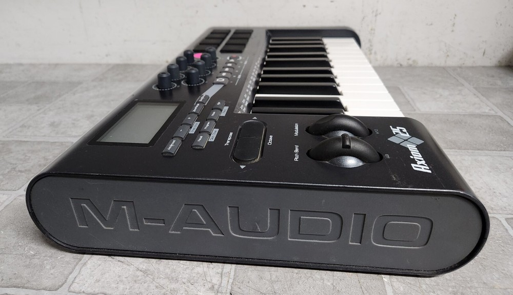 M-Audio AXIOM 25 Key USB MIDI Keyboard Controller