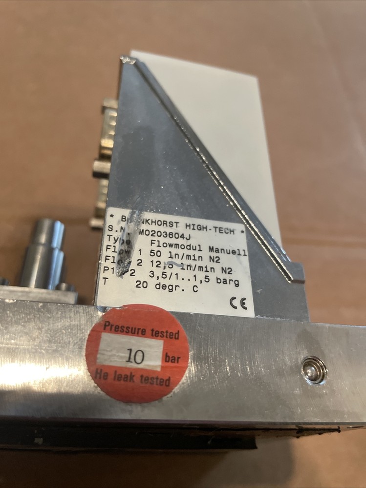 BRONKHORST MASS FLOW METER/CONTROLLER N2 50LN/MIN A15