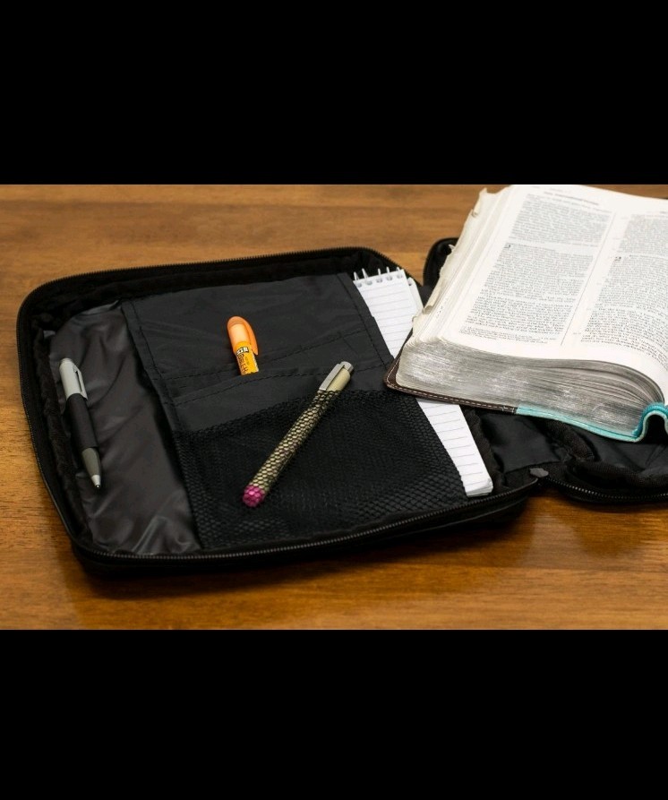Dicksons Black Classic Leather Bible Cover Case with Handle X-Large