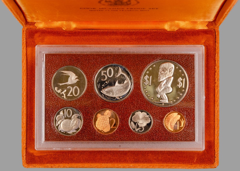 1975 COOK ISLAND COIN SET
