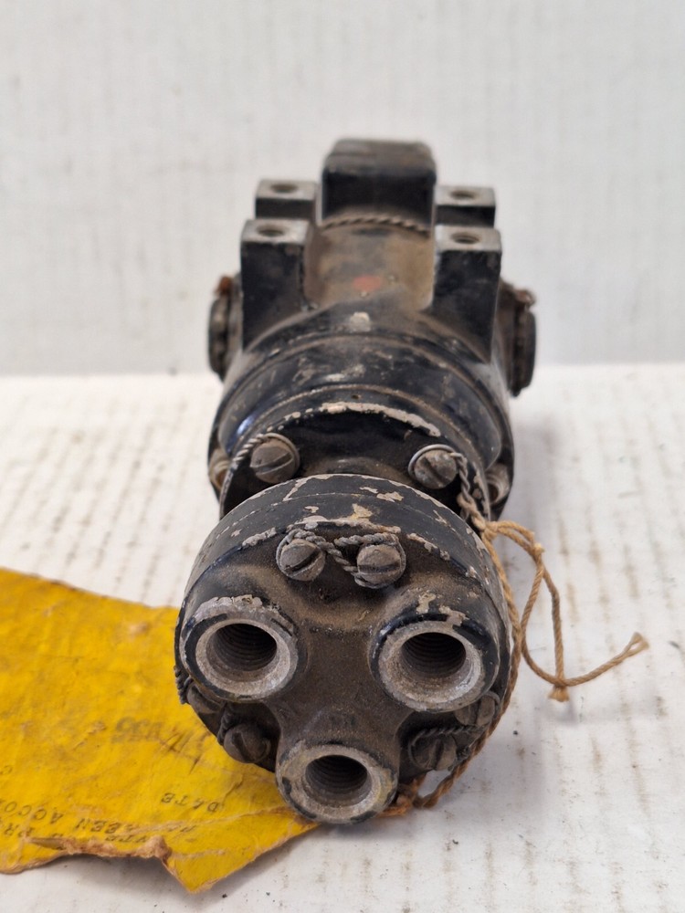Weldon Tool Fluid Metering Pump Assembly Model 100 - P/N: AN-M-10
