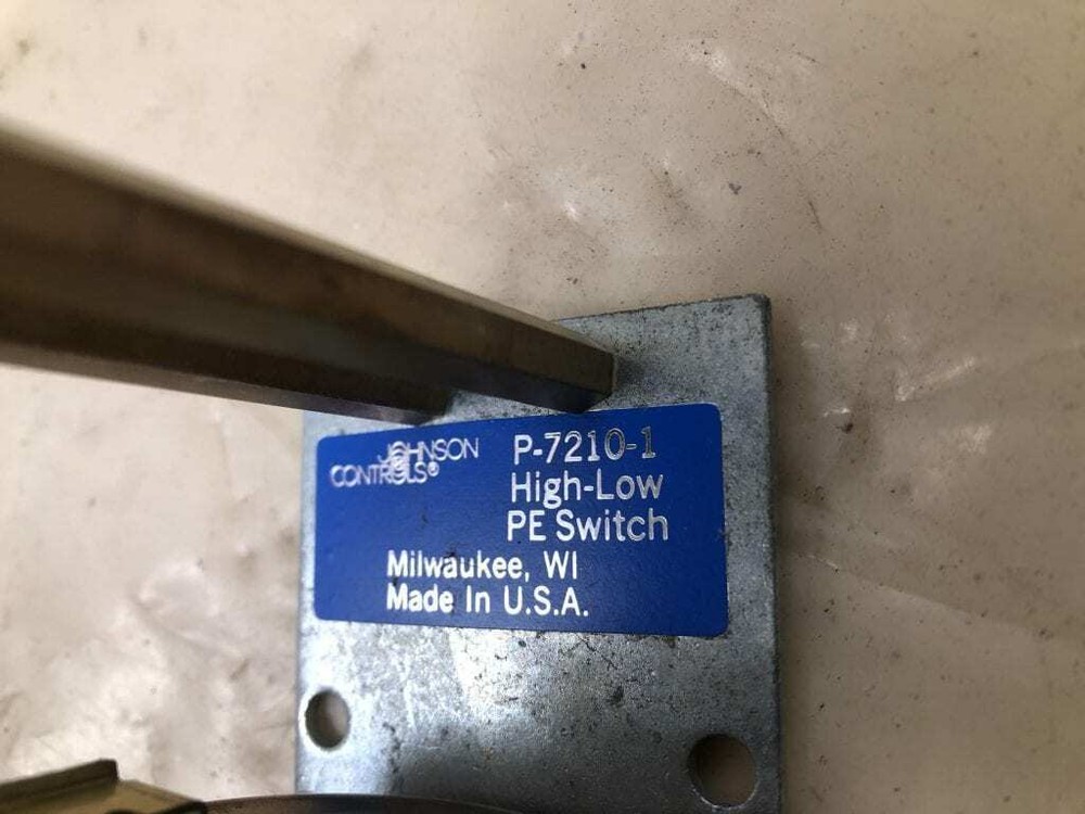 Johnson Controls P-7210-1 Replacement High/Low Pressure Switch -NIB