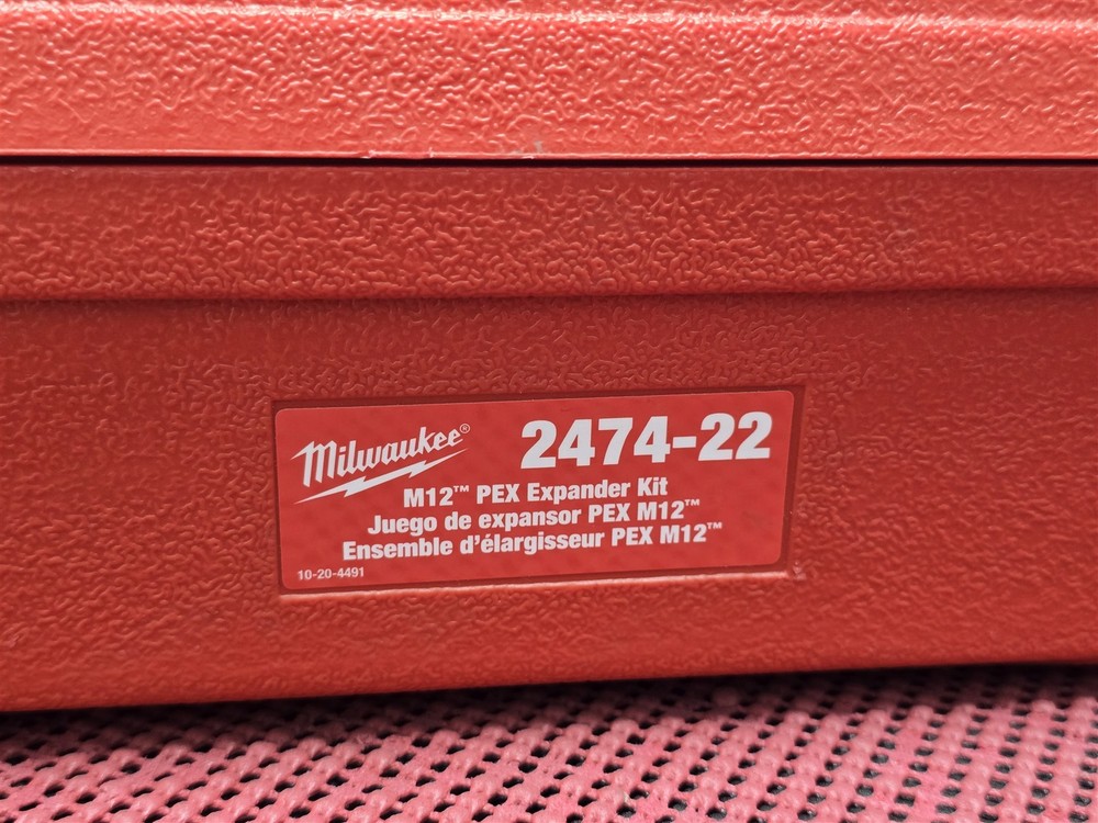 MILWAUKEE 2474-22 M12 PEX EXPANDER KIT