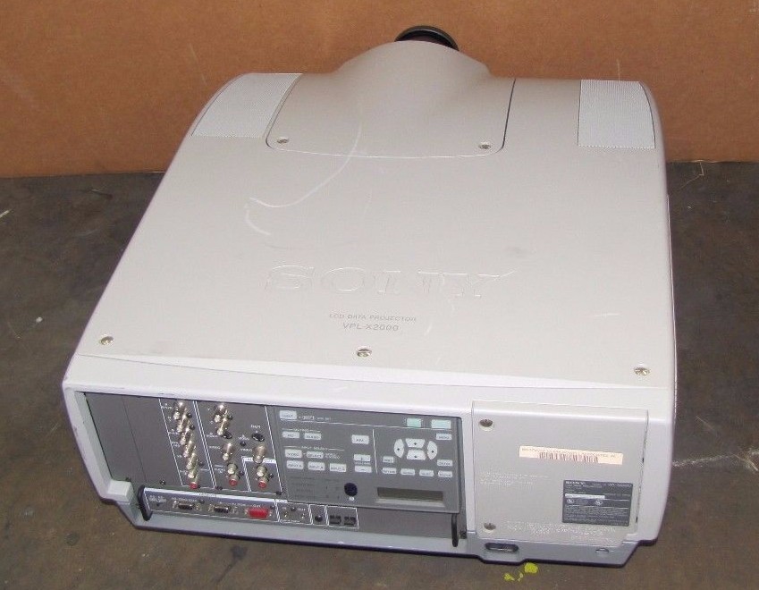 SONY VPL-X2000U 120V 2400 LUMENS LCD DATA PROJECTOR
