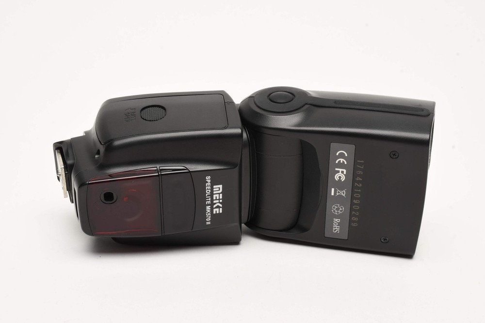Meike MK570 II Speedlite Flash, Stand, Tested, Great