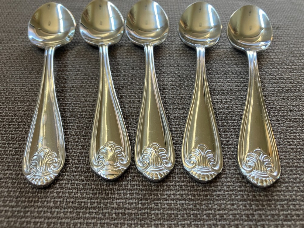 Oneida  ROYAL SHELL Stainless Flatware--5  Teaspoons - VGUC