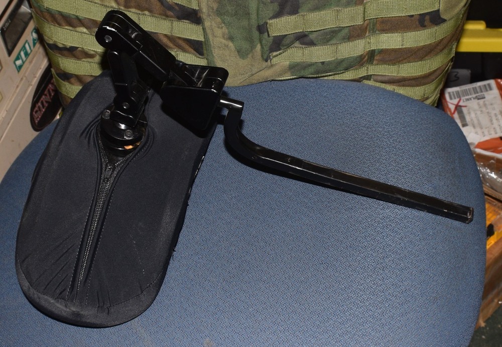STEALTH POWER CHAIR ARTICULATING BRACKET MOUNT EXTENDED HEADREST