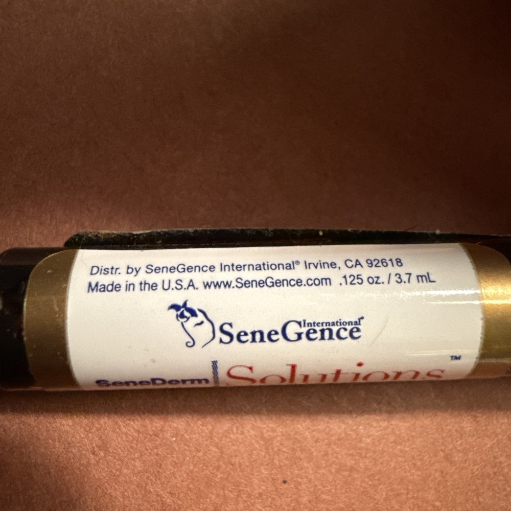 SeneGence SeneDerm Solutions LashExtend Black Lash Extend Eyelash Growth