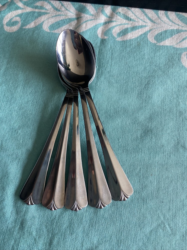 5 Pcs Rogers Co Country Shell Teaspoon Stainless Flatware